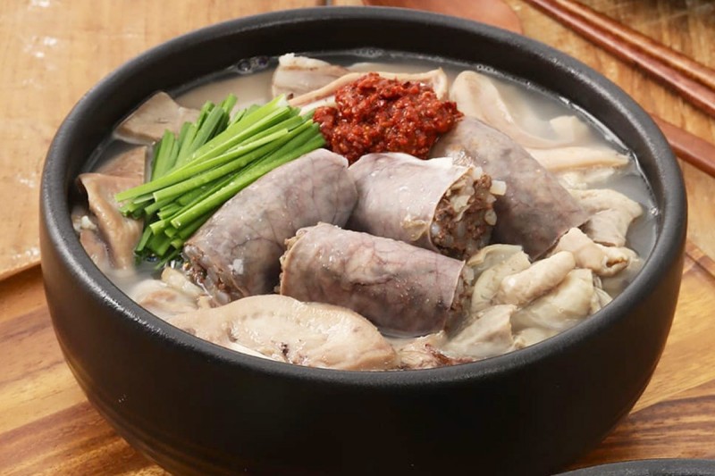 Sundae Gukbap (순대국밥)